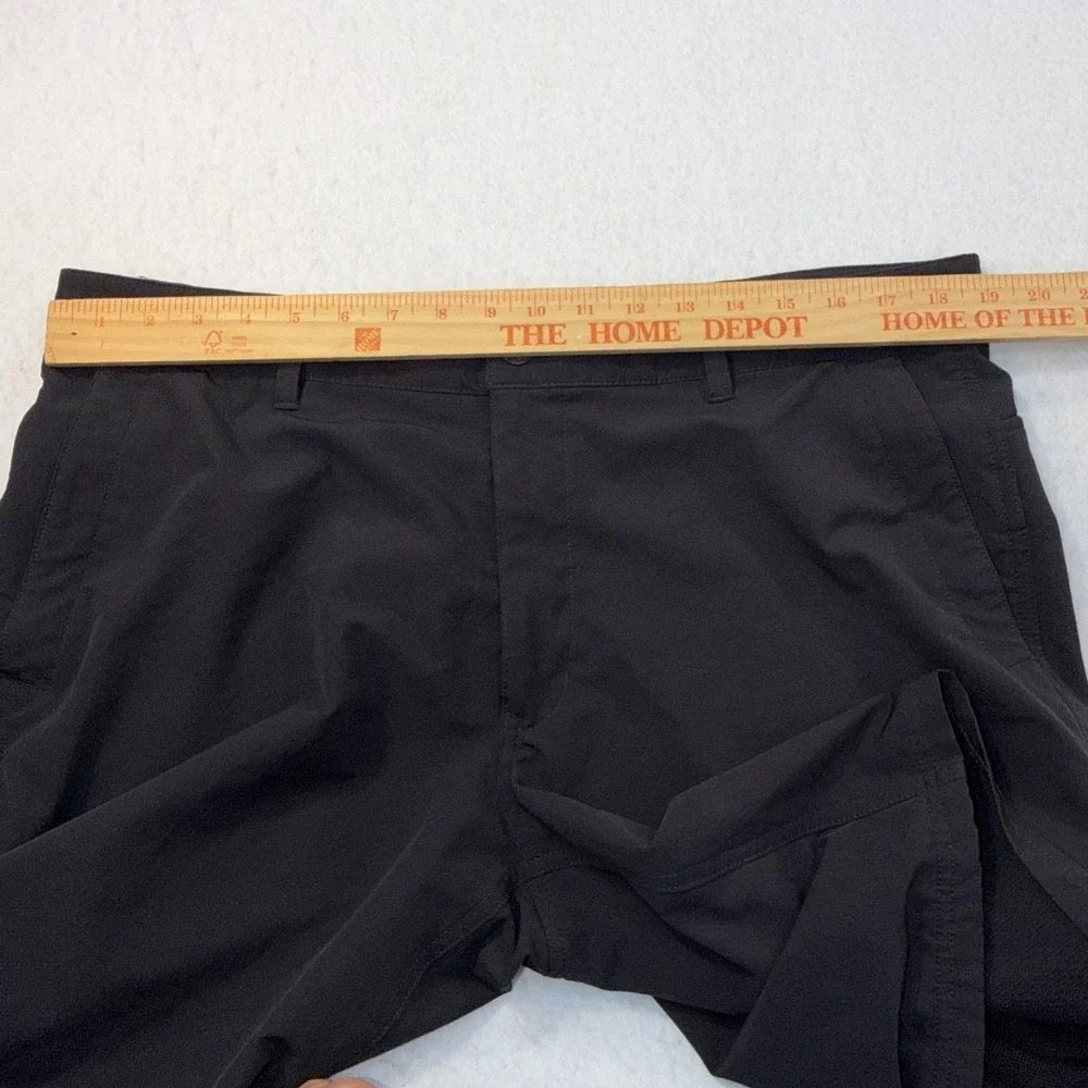 The North Face Men's 38 Shorts Flash Dry Black Zip Pocket Hiking Outdoor Utility